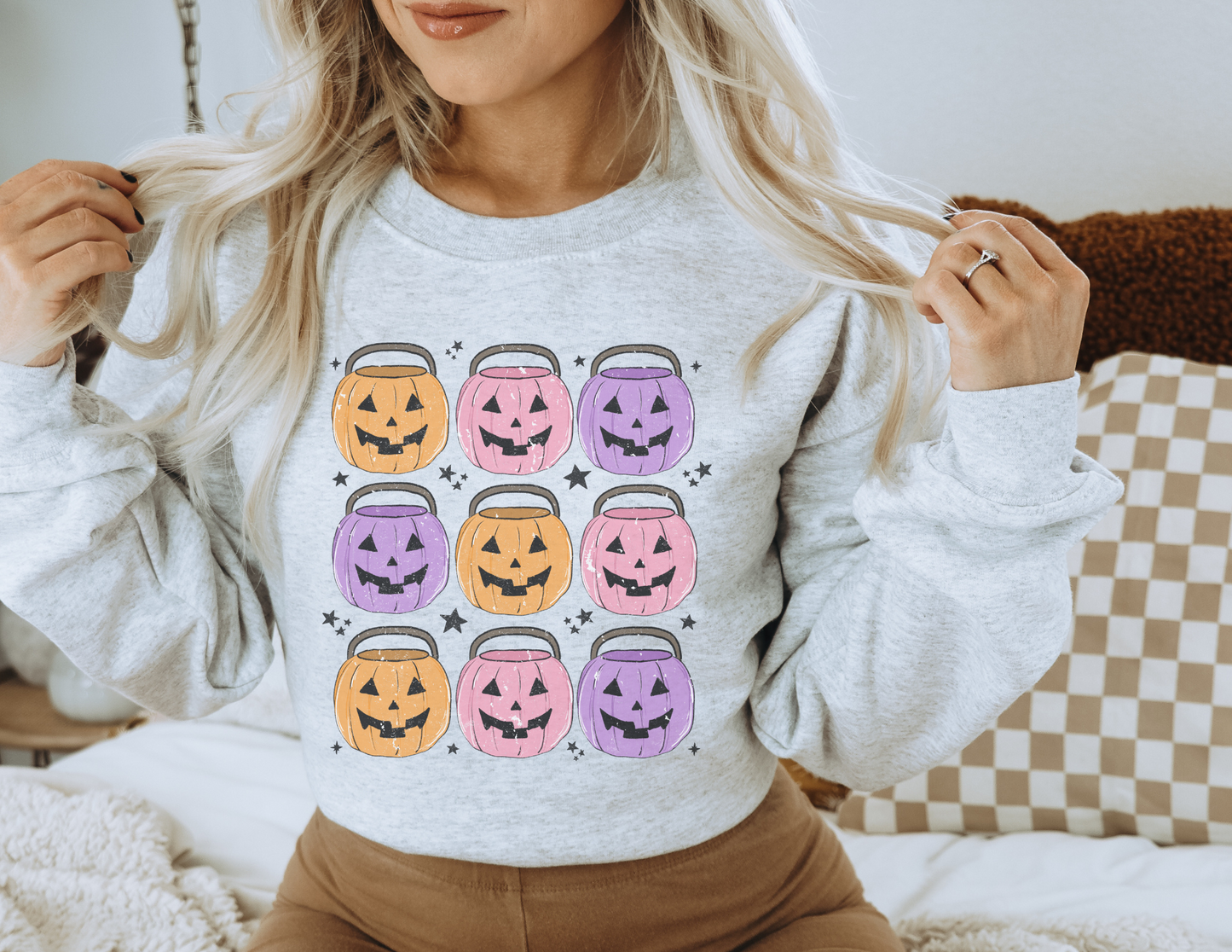 halloween pumpkins graphic sweatshirt, jack o lantern sweatshirt, halloween bucket sweatshirt, trick or treat shirt, halloween sweatshirt, gift for her