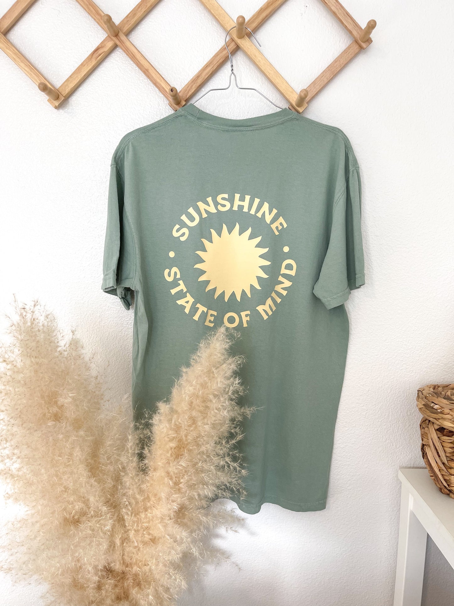 sunshine state of mind graphic tee | boho graphic tee | trendy graphic tee | gift for her
